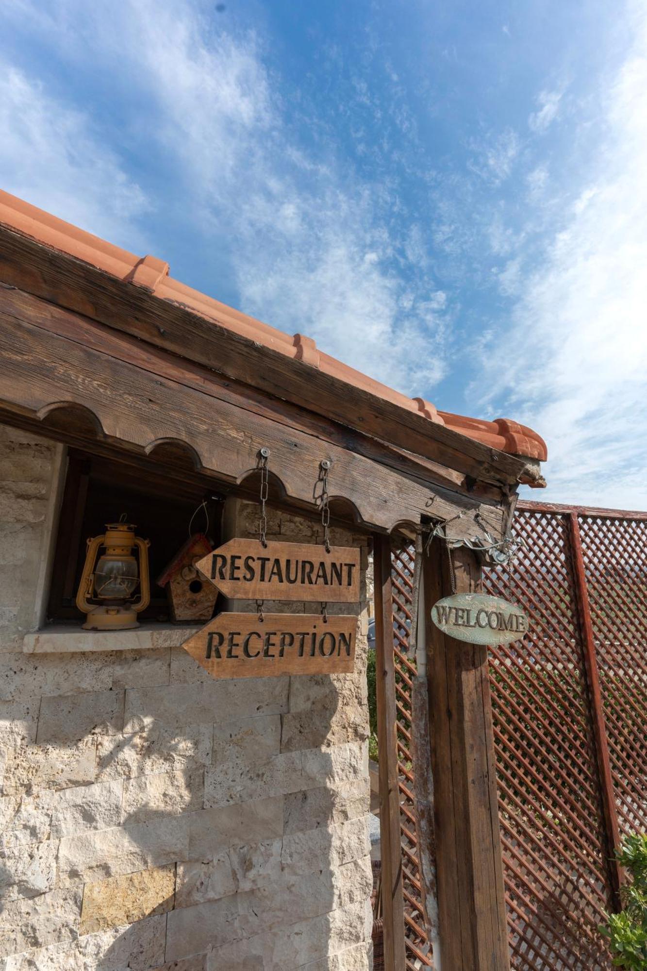 Kozbeyli Konagi Hotel Yenifoca ภายนอก รูปภาพ