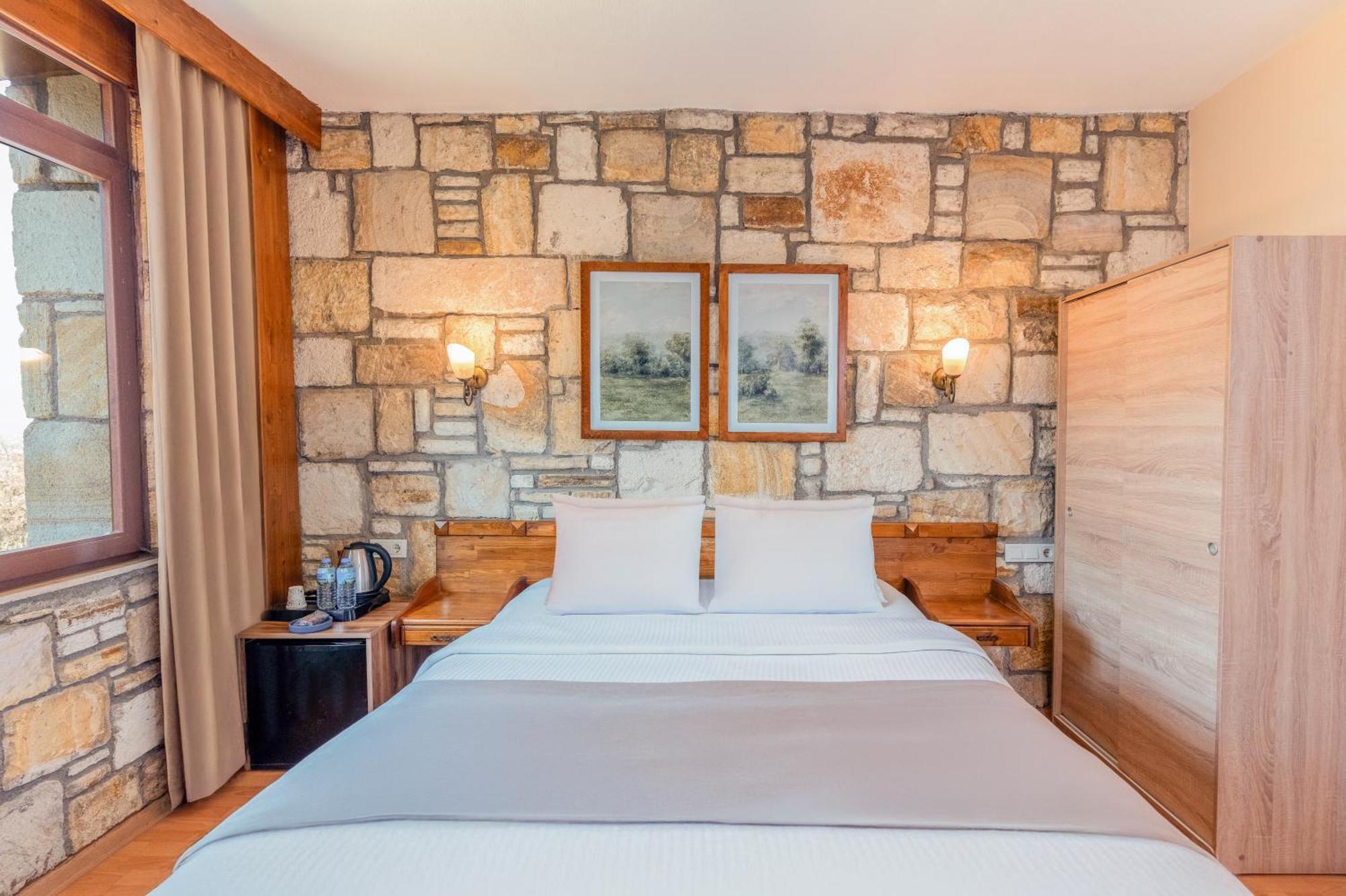 Kozbeyli Konagi Hotel Yenifoca ภายนอก รูปภาพ