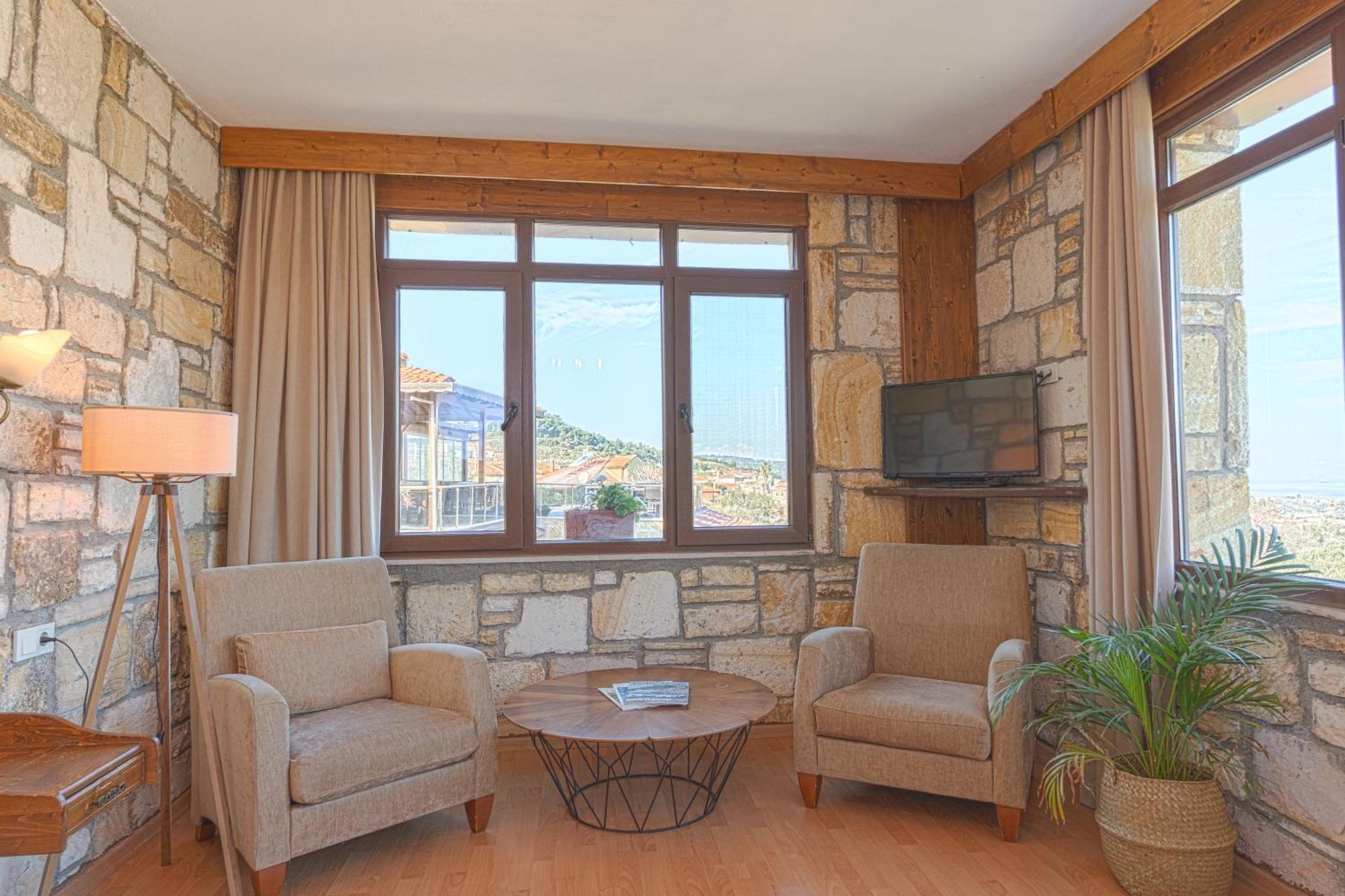 Kozbeyli Konagi Hotel Yenifoca ภายนอก รูปภาพ