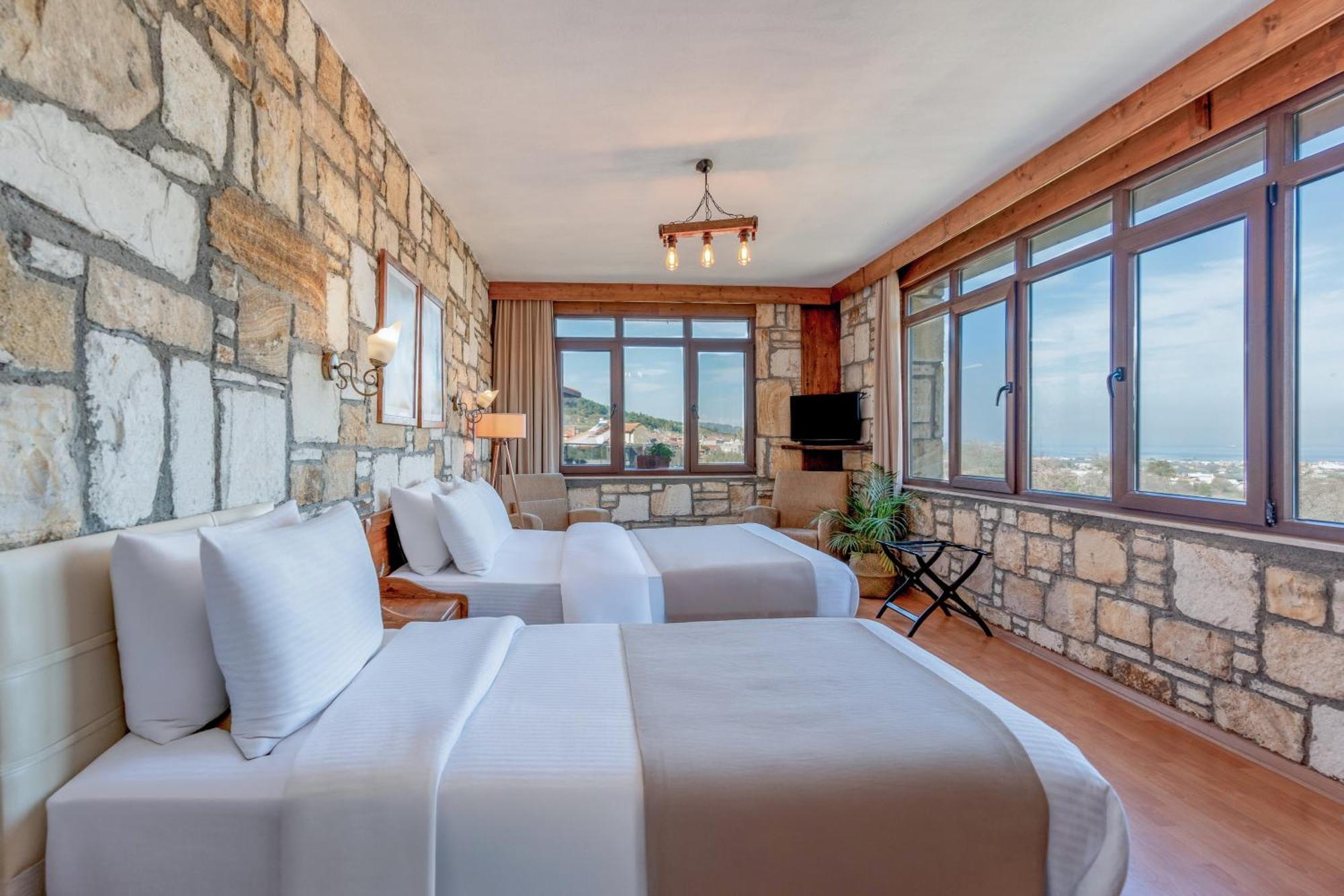 Kozbeyli Konagi Hotel Yenifoca ภายนอก รูปภาพ
